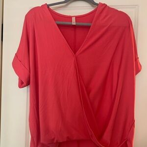 Short sleeve pink shirt